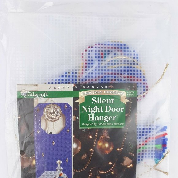 Needlecraft Shop Christmas Trimmings Silent Night Door Hanger Plastic Canvas - Picture 3 of 7
